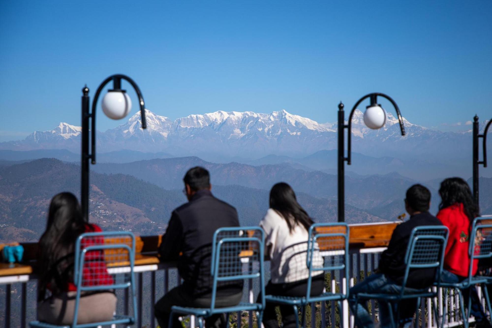 Kasar Himalaya Holiday Resort, Binsar Rd Almora Exterior photo