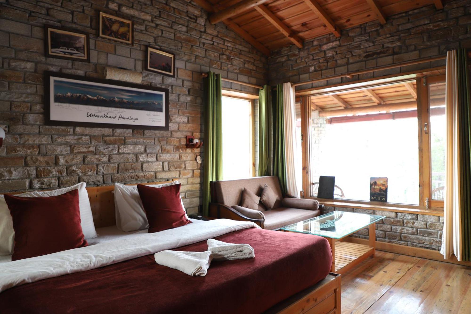 Kasar Himalaya Holiday Resort, Binsar Rd Almora Exterior photo